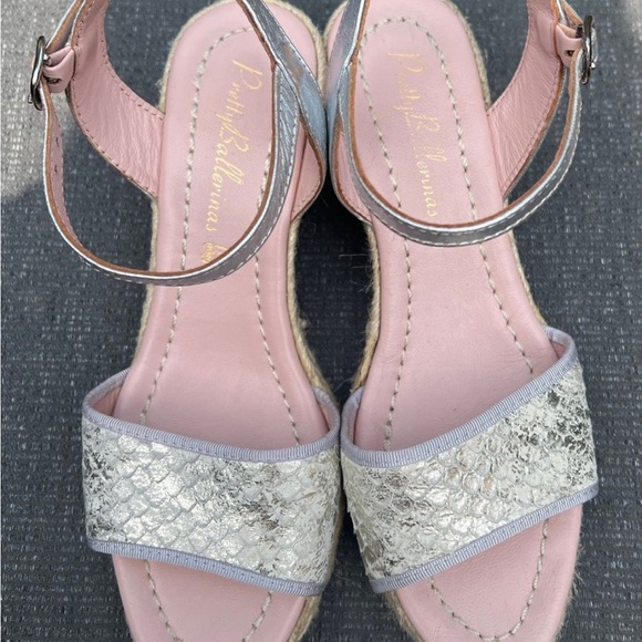 PRETTY BALLERINAS Made In Spain Leather Athena Espadrille Flats